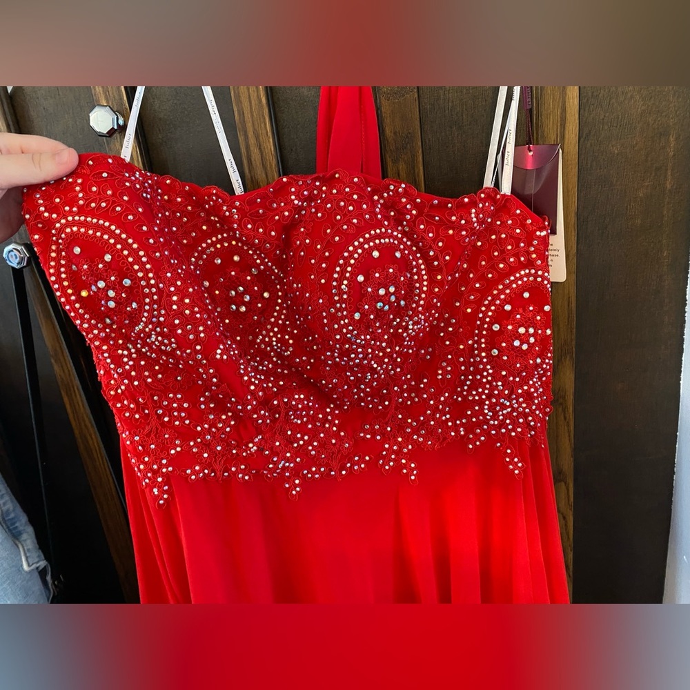 Prom/Formal Dress - Picture 2 of 6